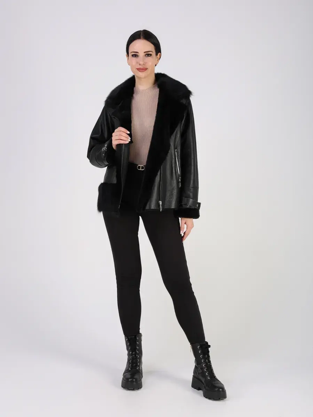 Дубленка зимняя натуральная короткая