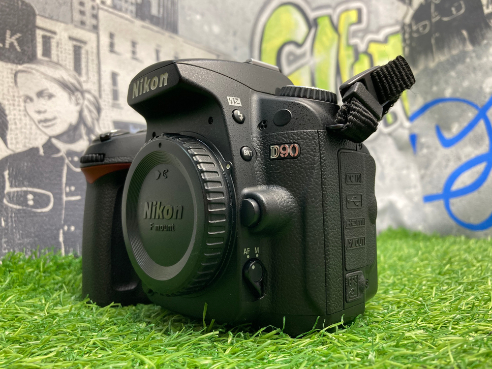 Nikon D90 15.500 кадров