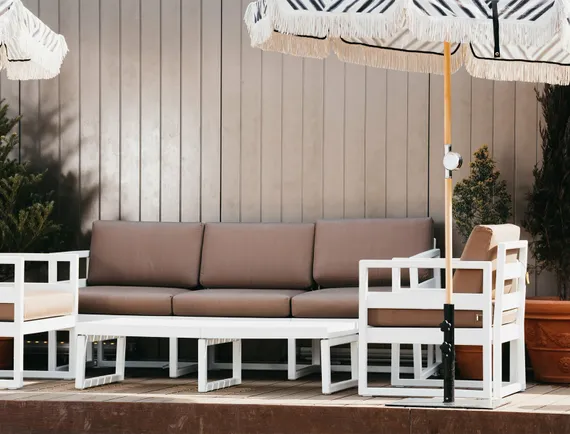 Кресло уличное пластиковое Mykonos, белый, светло-коричневый