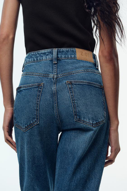 ZARA ДЖИНСЫ MOM FIT COMFORT Z.01 С ВЫСОКОЙ ПОСАДКОЙ, СИНИЙ