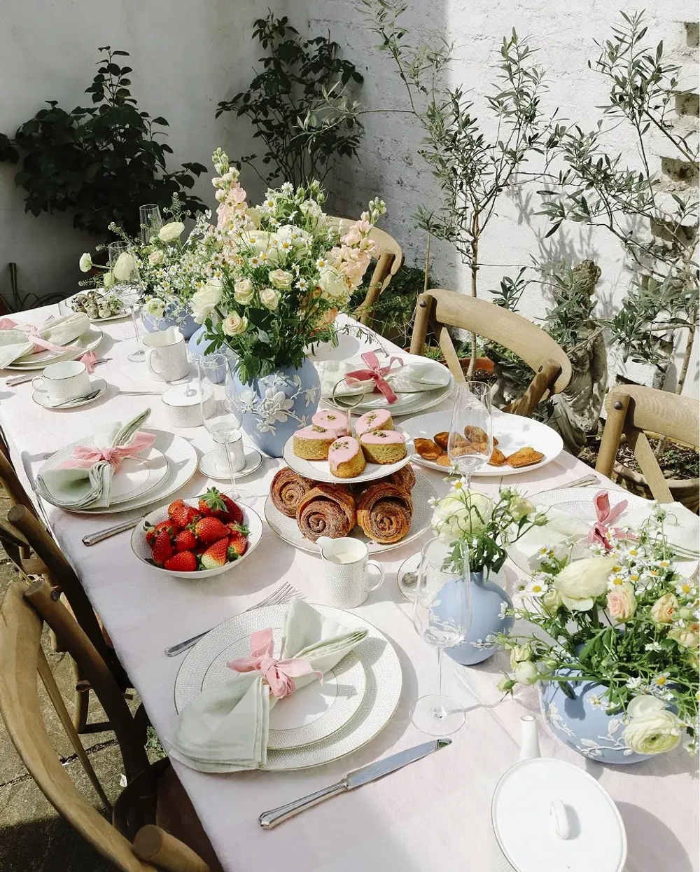 Wedgwood Кофейный и столовый сервиз Gio Gold на 1 персону