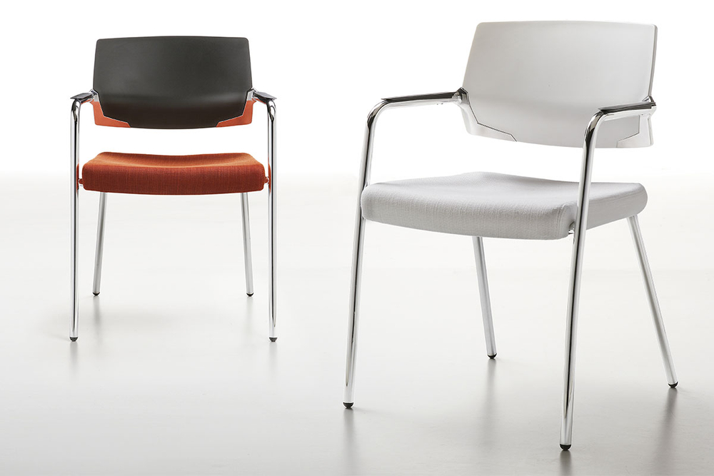 Cool стул на 4 ногах с мягким сиденьем