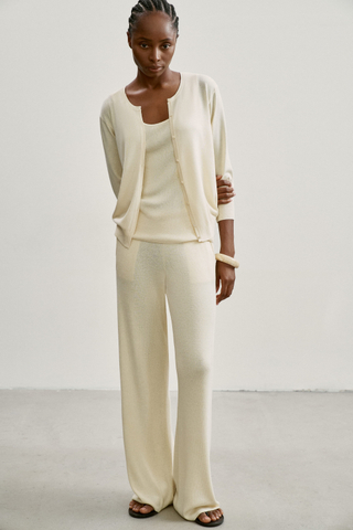 Топ ESSENTIAL, молочный