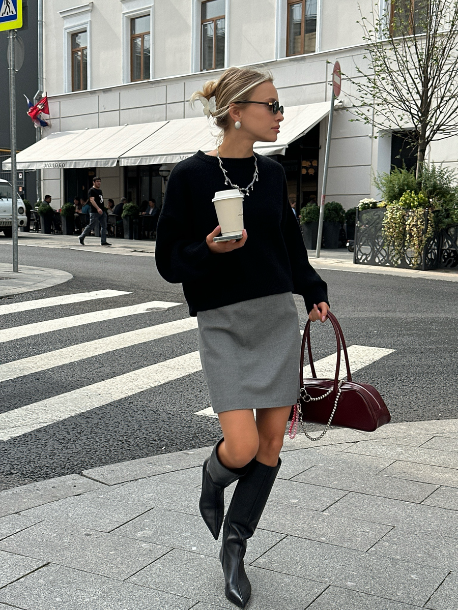 Джемпер из шерсти укороченный черный