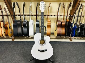 Комплект 12в1 акустическая гитара Belucci BC4010 WH