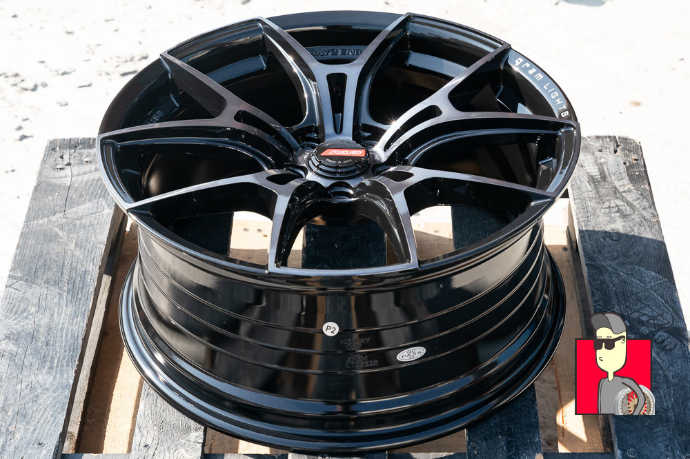 Комплект дисков RAYS Gram Lights FlowForm 18x8 et38 5x112