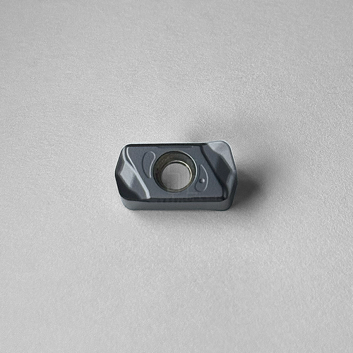 LNMU0303ZER-ED FE2330Y  Пластина фрезерная