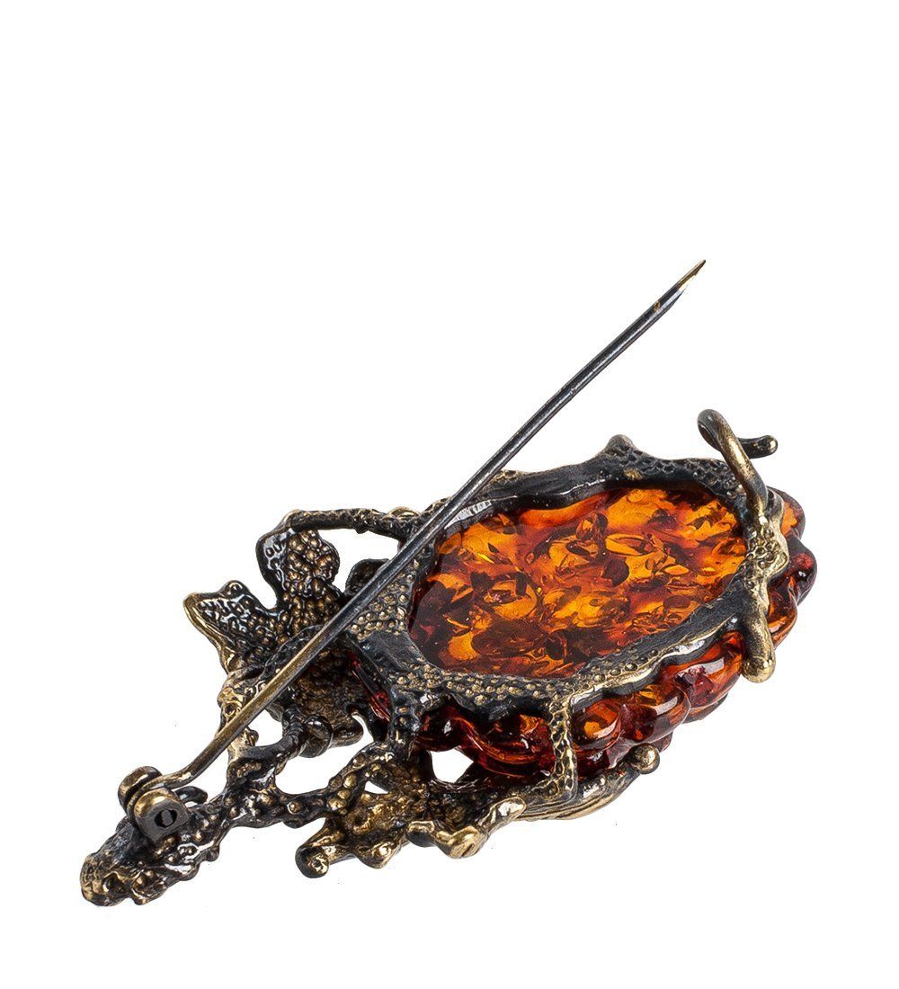 AM- 890 Брошь «Виноград» (латунь, янтарь)