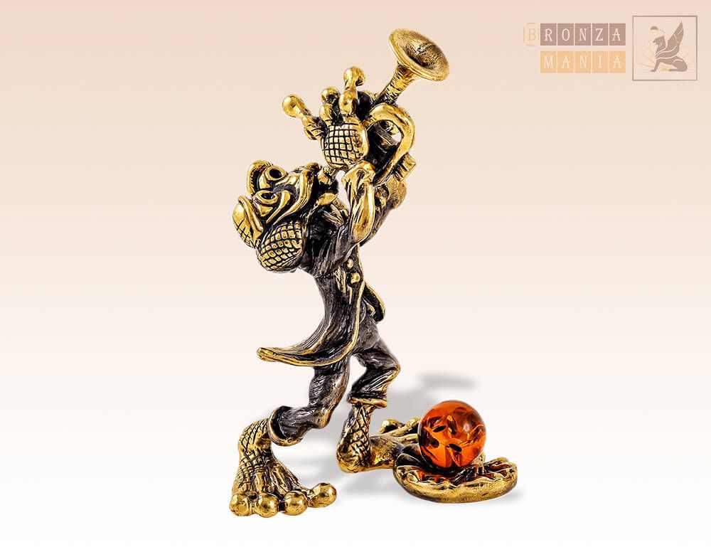 фигурка Лягушка с трубой