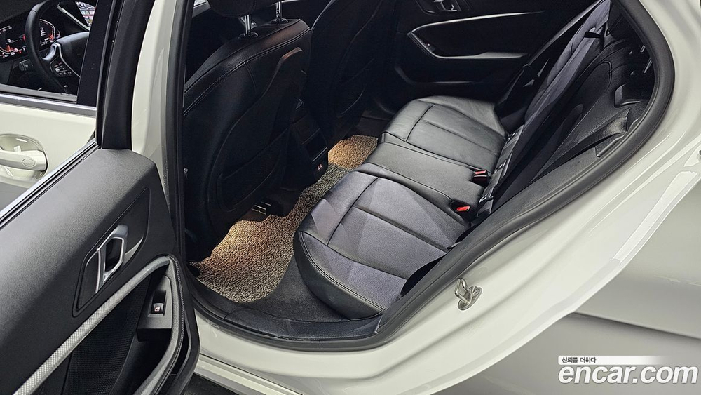 BMW 1 Series (F40) 120i Advantage (06.2021)