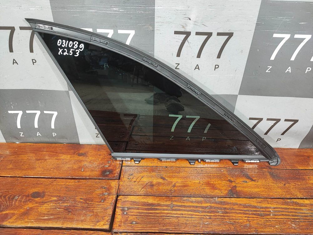 Стекло багажника левое Mercedes GLC (X253) 15-нв Б/У Оригинал A2536703701
