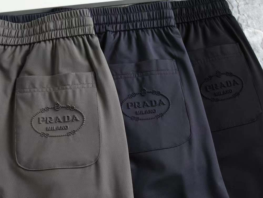 Шорты Prada