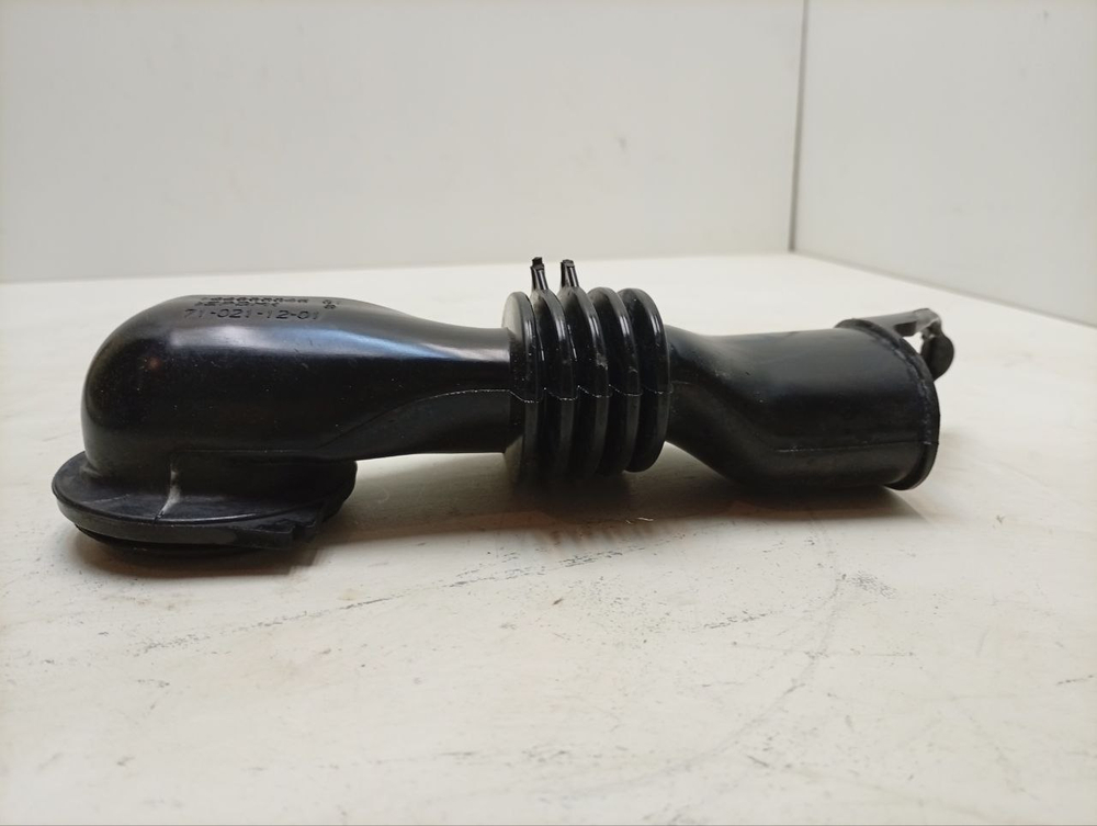 VMUF501B кт19 Заливной патрубок для стиральной машины Hotpoint-Ariston 14400304501 б/у