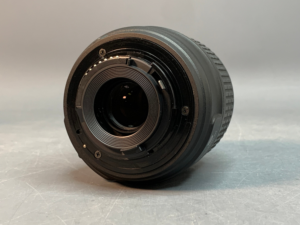 Nikon D5200 Kit 18-55mm f/3.5-5.6G VR 5.200 кадров