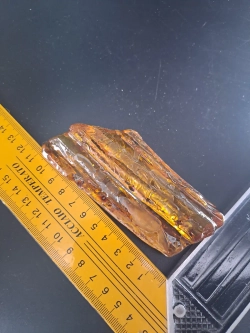 Копал молодой янтарь коллекционный 63 гр