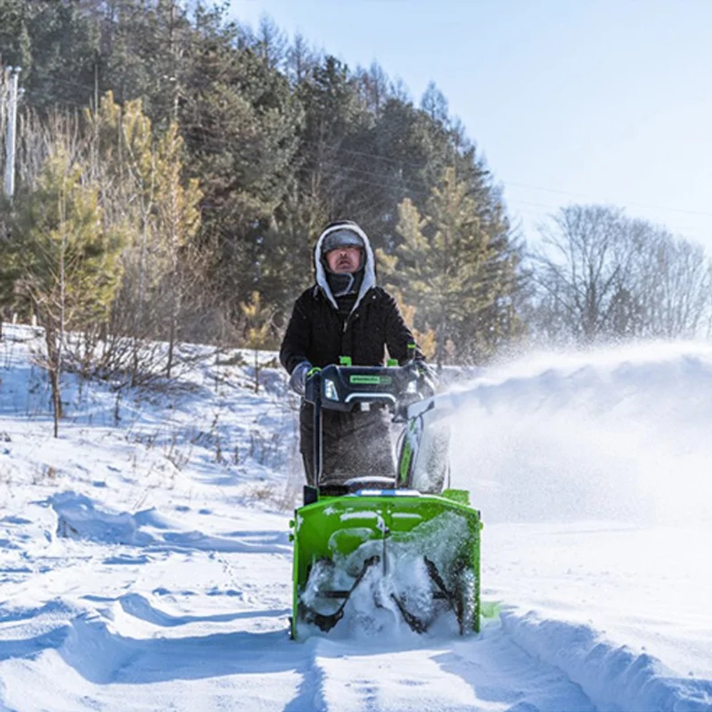 Greenworks GD82ST56 82В аккумуляторный снегоуборщик (без АКБ и ЗУ) ковш 61 см, выброс 15 м 2602807