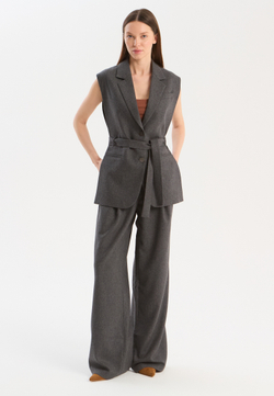 Жилет с поясом из смесовой шерсти