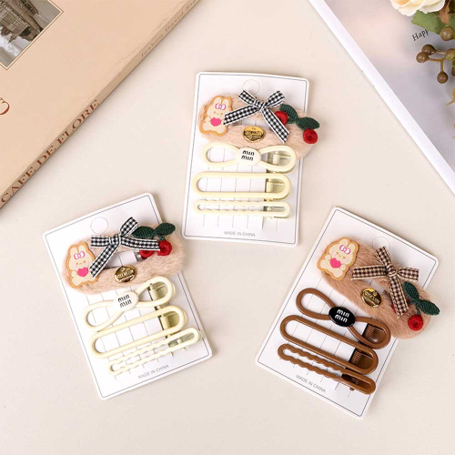 Набор заколок для волос из 4х шт