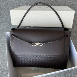 Bottega Veneta Large Andiamo Messenger 43 cm