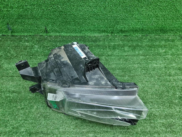 Битая Фара правая Москвич 3 (2022-н.в.) галоген