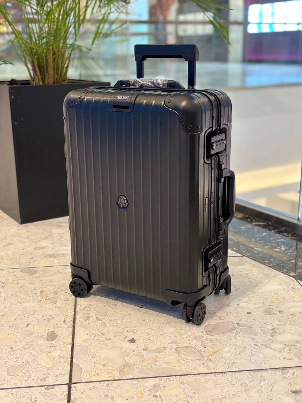 Чемодан Rimowa