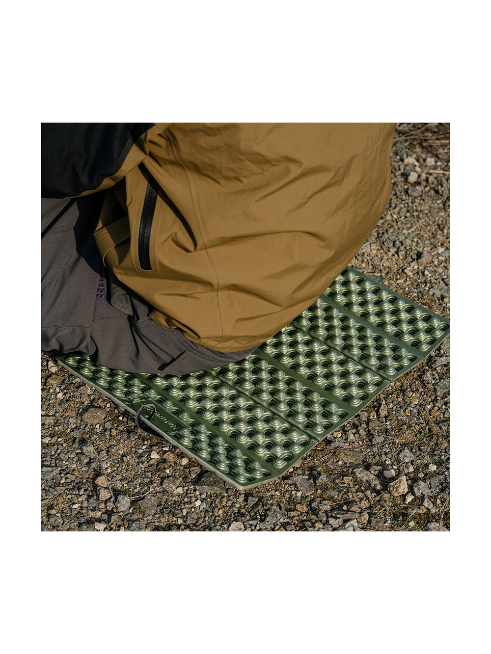 Сидушка CNK2650WS011 Troues Egg Nest складная зеленая