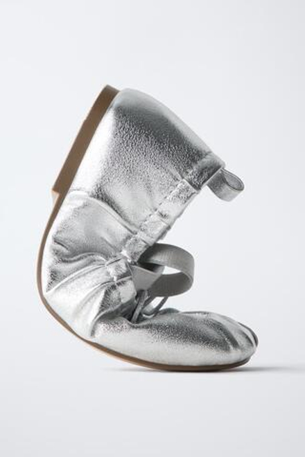 ZARA БАЛЕТКИ С МЕТАЛЛИЧЕСКИМ БЛЕСКОМ, СЕРЕБРИСТЫЙ