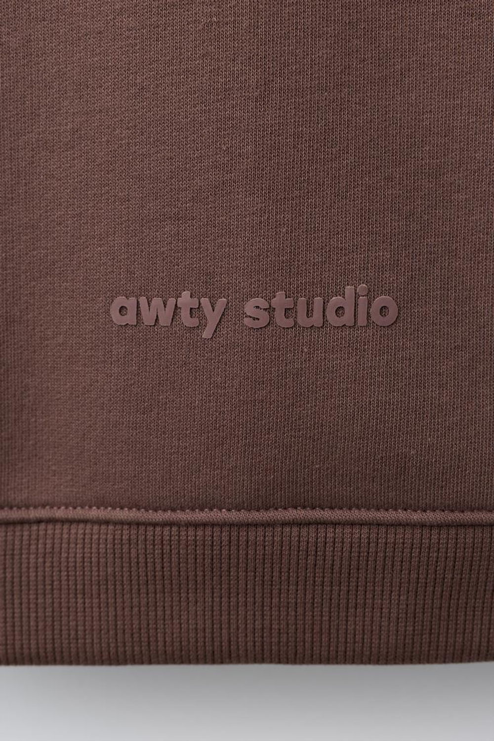 ZARA ТОЛСТОВКА С РЕЛЬЕФНОЙ НАДПИСЬЮ, ШОКОЛАДНЫЙ