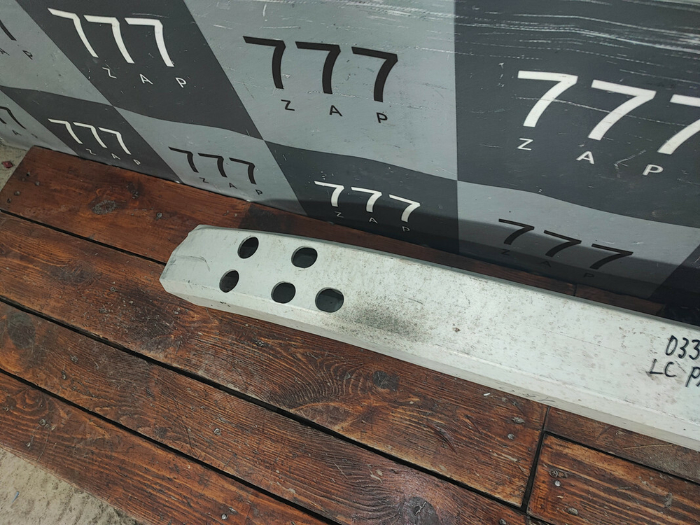 Усилитель переднего бампера Land Cruiser Prado 150 13-17 Б/У Оригинал 5202160230