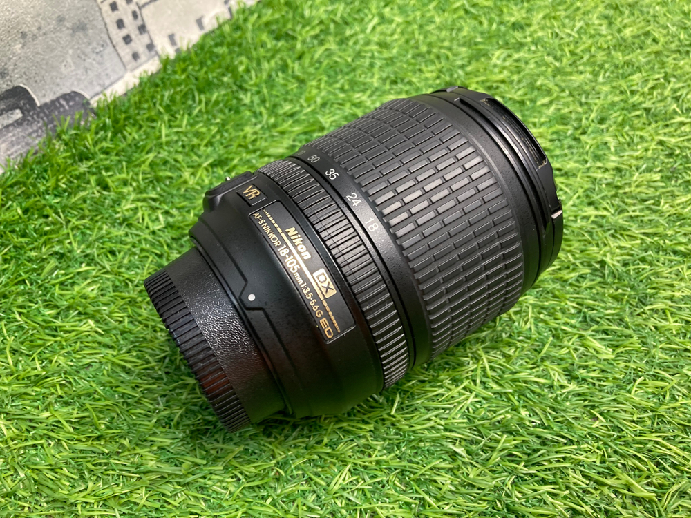 Nikon 18-105mm 3.5-5.6G AF-S ED DX VR Nikkor