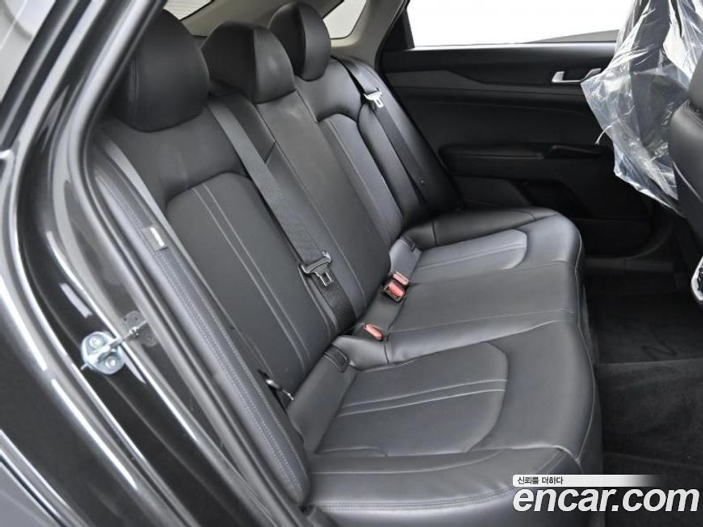 Kia K5 (Optima) 3 Generation 2.0 (12.2021)