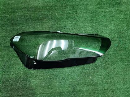 Стекло фары правое BMW X5 G05 (2018-2023)