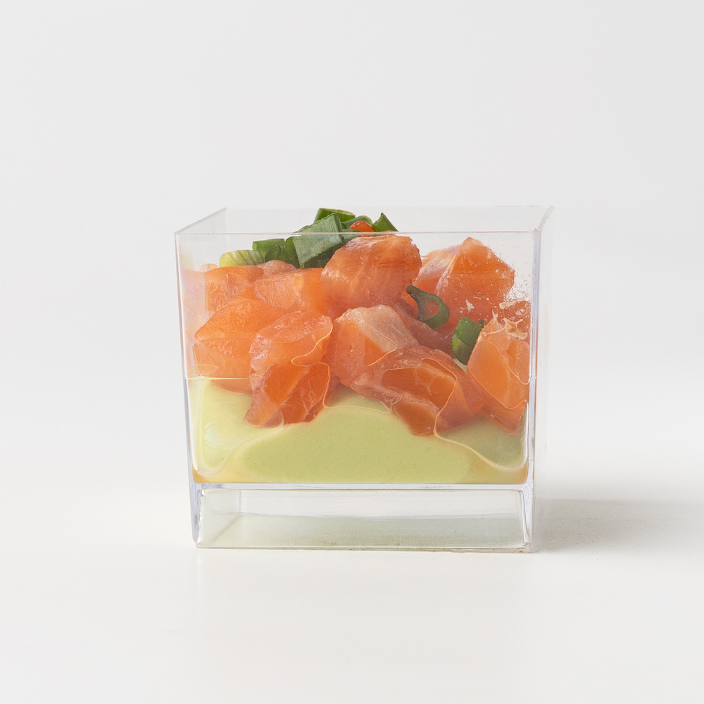 Тартар из семги и авокадо 16 шт