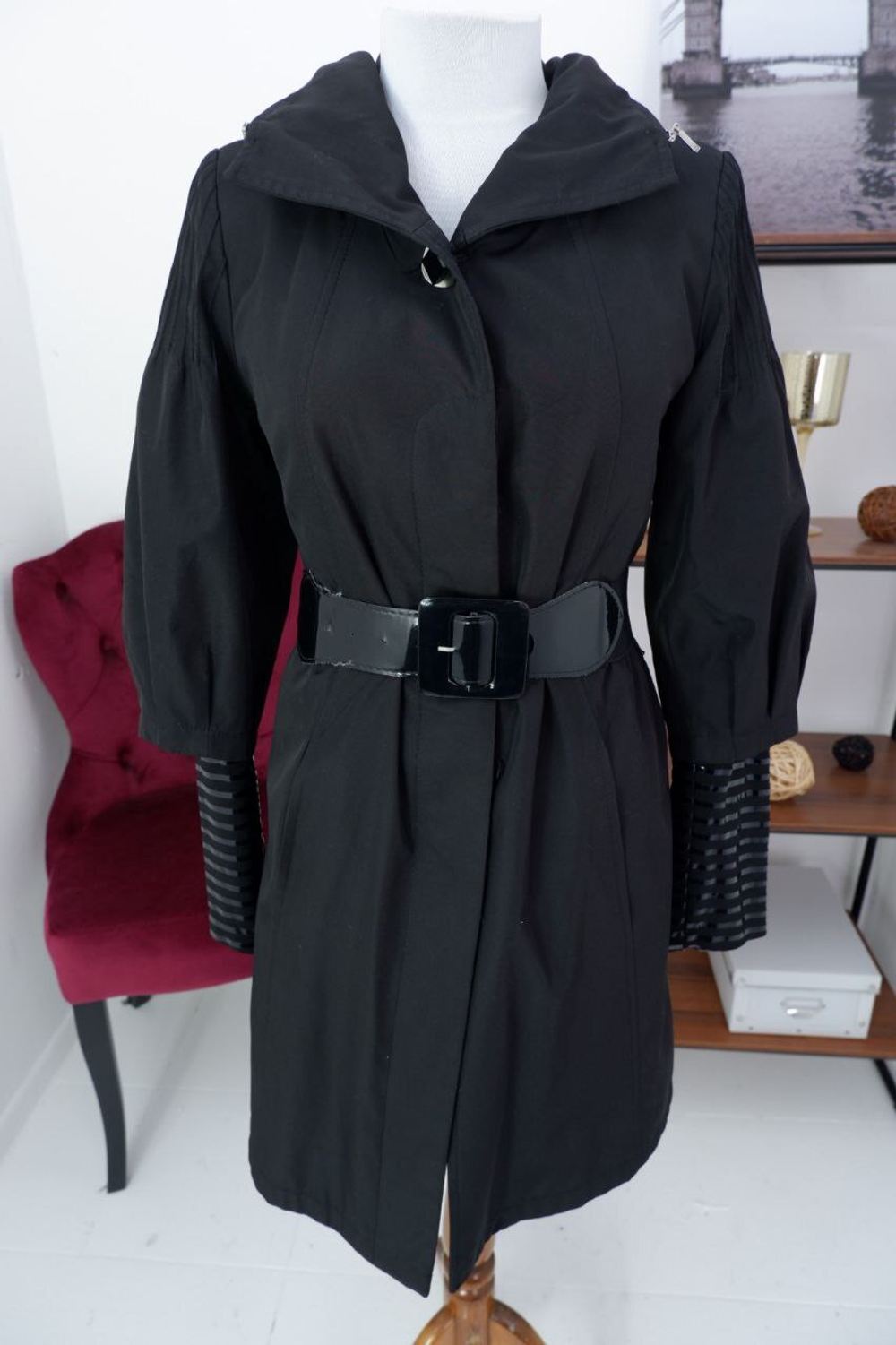 Пальто Classic Style демисезонное 44 размер