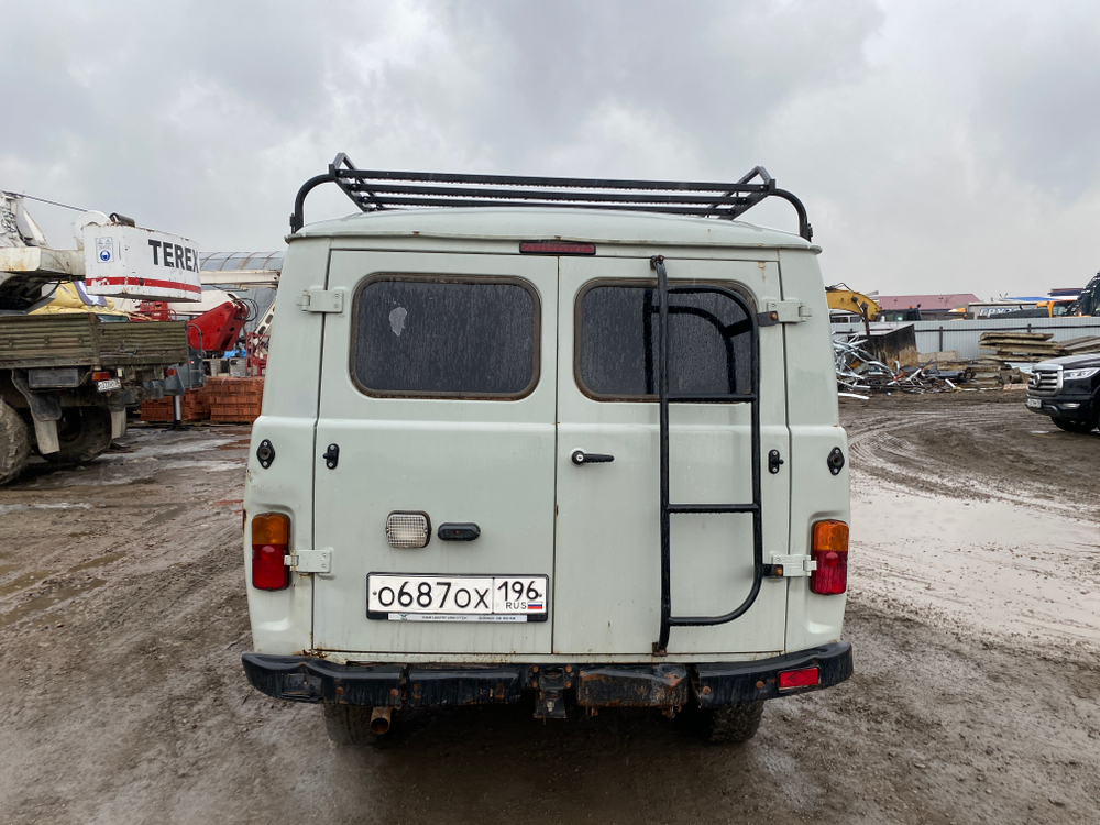UAZ 3909* Грузопассажирский 390995-04 (Фургон, 6+1 мест, без ABS, Бензиновый, 2,7 л, 112 л.с.)
