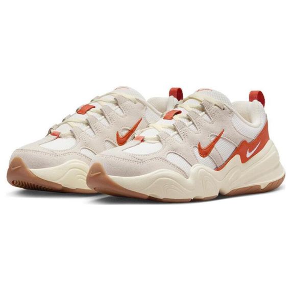 NIKE Tech Hera Повседневная обувь Низкий верх Белый и оранжевый Женская