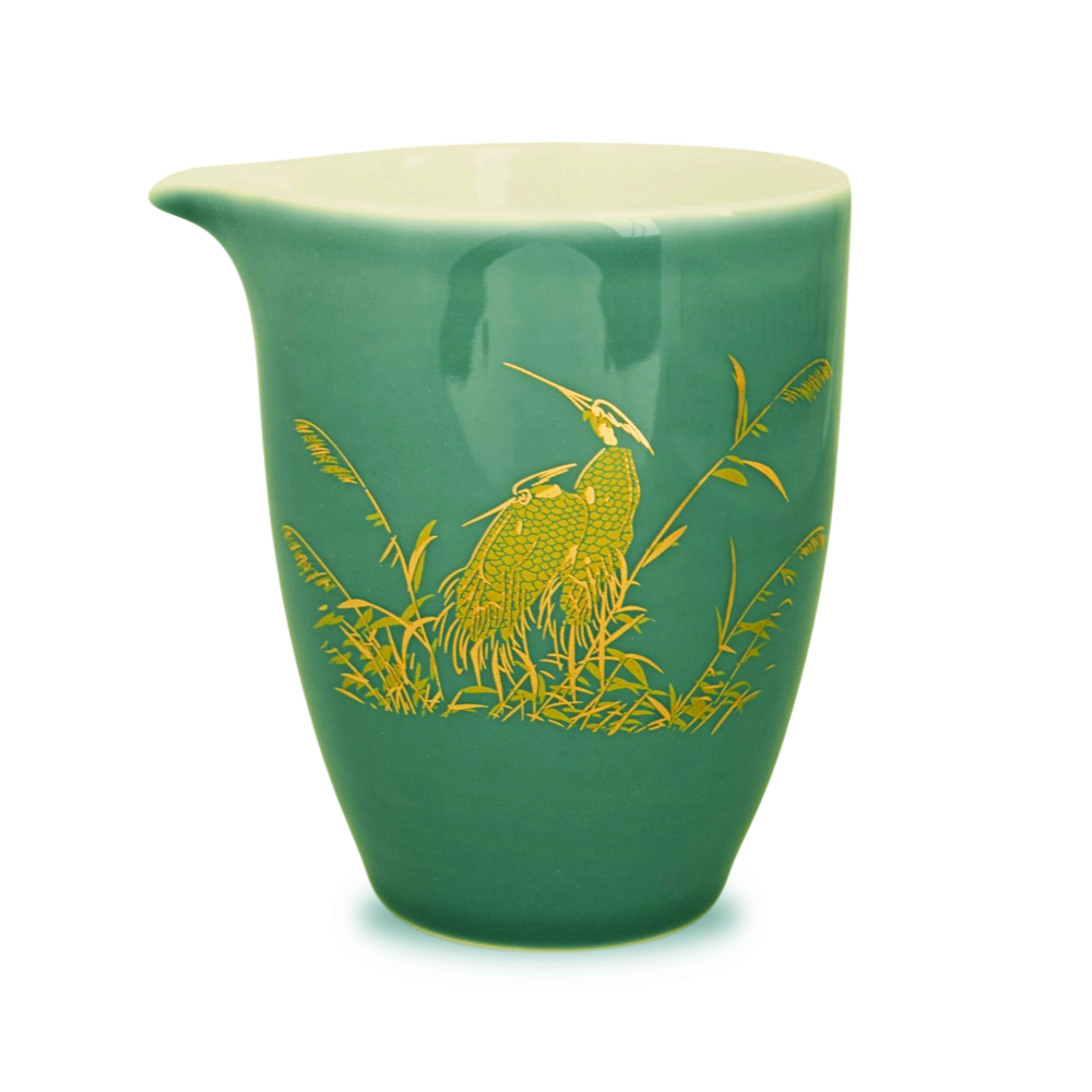 268113.2 Сливник (Чахай) ЖУРАВЛИ "Цапли",  90*9.5см, 280мл, фарфор селадон