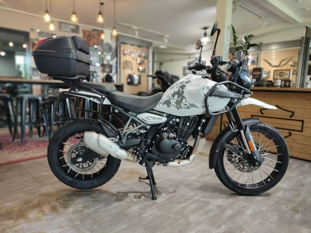 Royal Enfield Himalayan 450 Kamet White (бескамерные шины), 2024 (1 743 км)