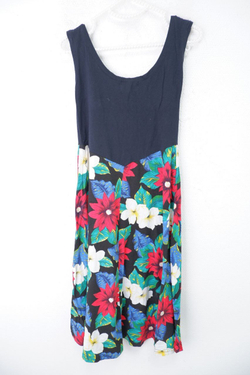 Платье летнее в цветах 44 размер