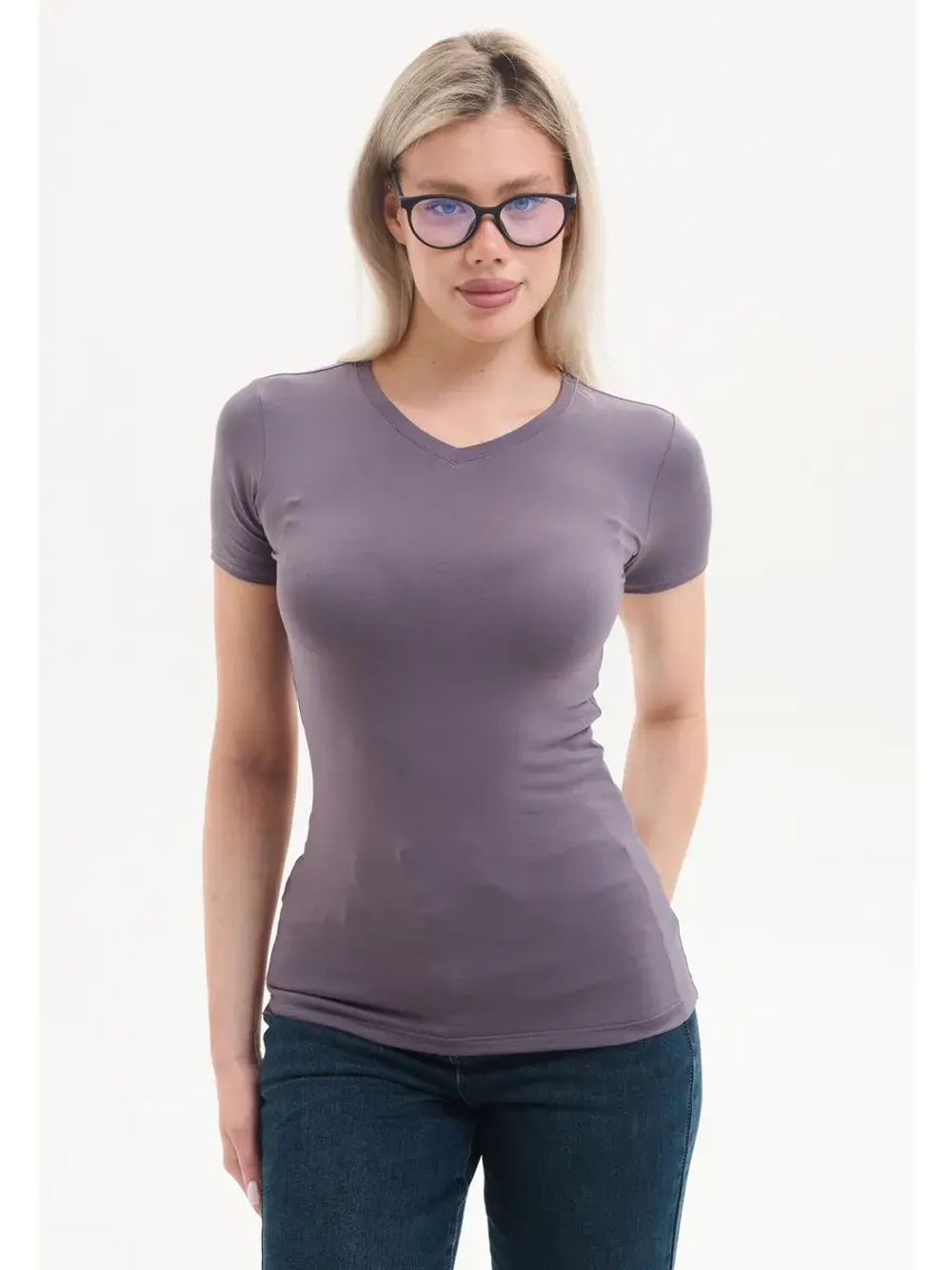 Футболка летняя с V-вырезом