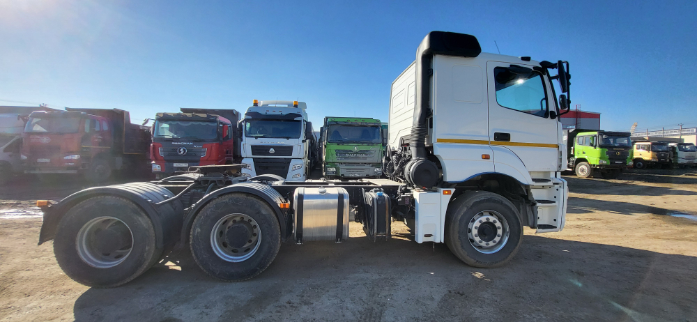 КамАЗ 65806 6x4 Седельный тягач с КМУ 65806-0002-68(T5) (Дизельный, 12,0 л, 428 л.с., МТ)