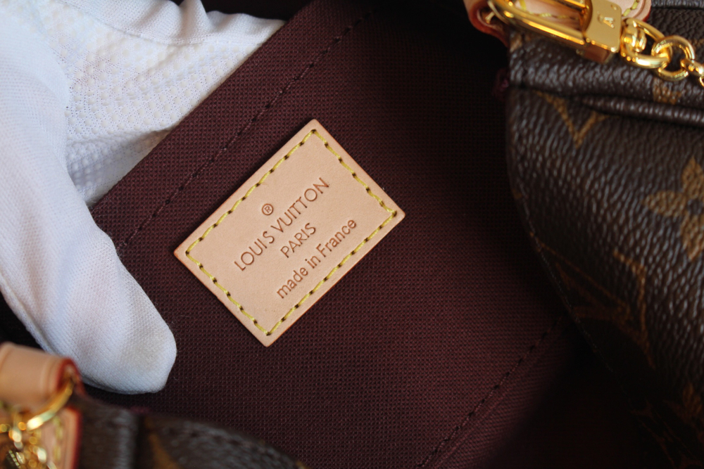 Louis Vuitton Favorite MM