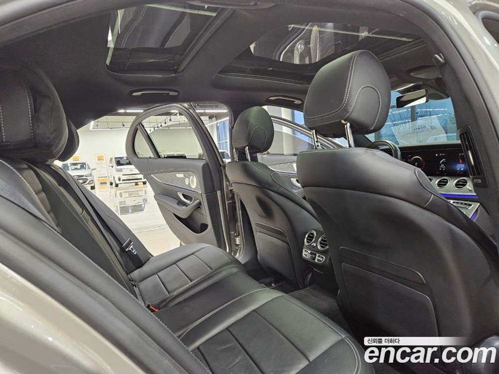 Mercedes-Benz E-Class W213 E350 4MATIC AMG Line (06.2022)