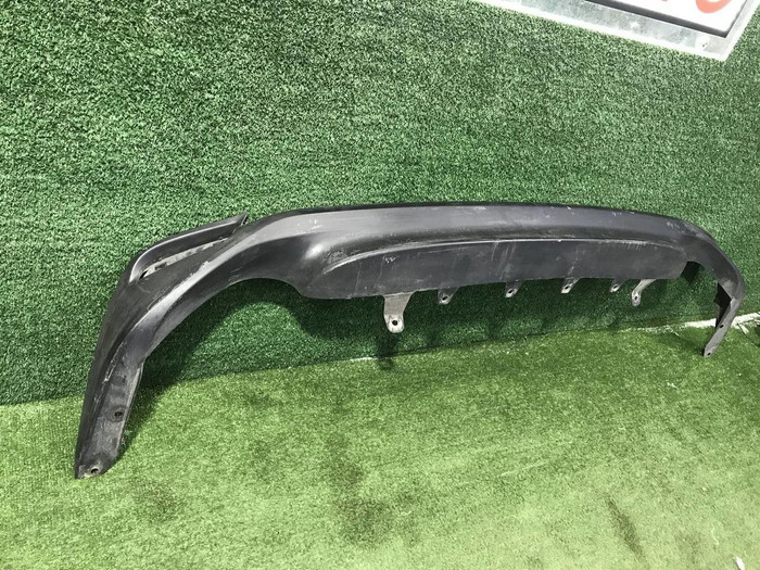 Юбка заднего бампера Toyota Camry xv70 (2017-н.в.)