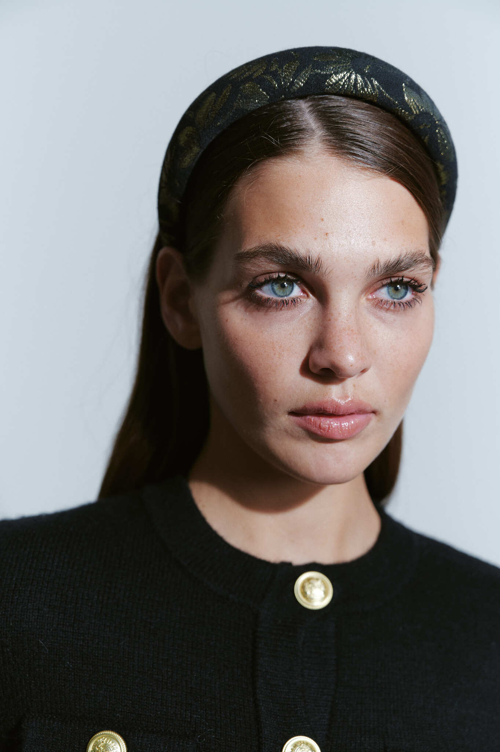 Ободок с золотым рисунком