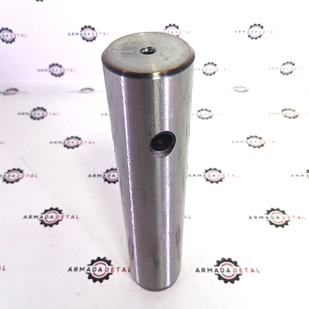 Палец (Левая сторона, крепление штока ГЦ подъема к передней стреле) | 6109663M1 | TMP