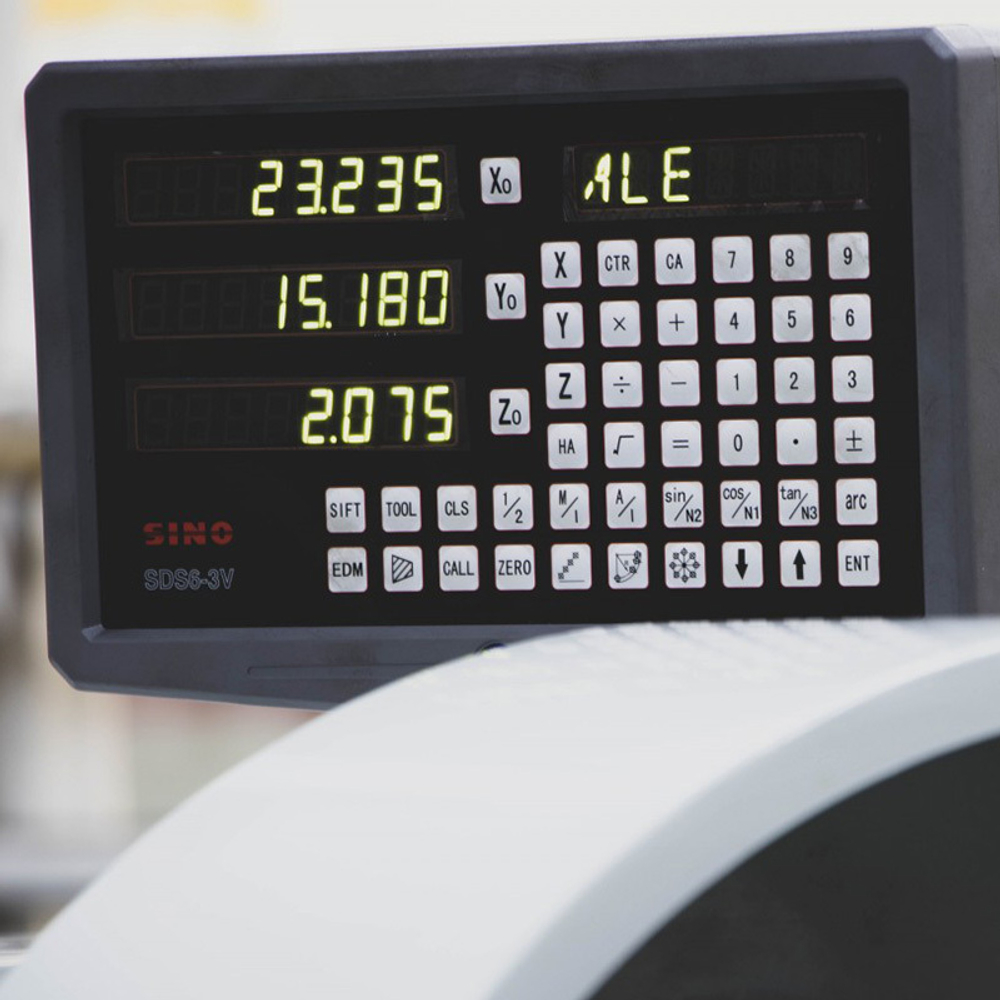 SPF-1000PS универсальный токарный станок с УЦИ