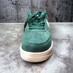Nike Air Force 1 Low • Green