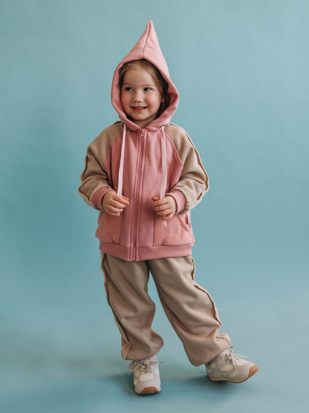 Джоггеры, Арахис