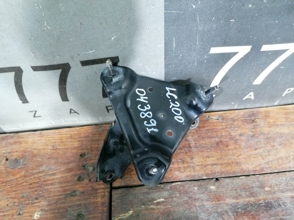 Кронштейн датчика BSM Toyota Land Cruiser 200 15-21 Б/У Оригинал 8816160010